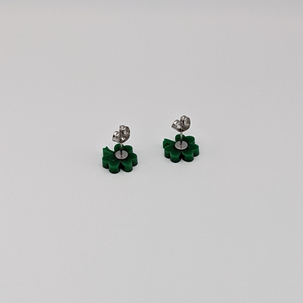 4 leaf clover green acrylic stud earrings - Picture 8 of 8